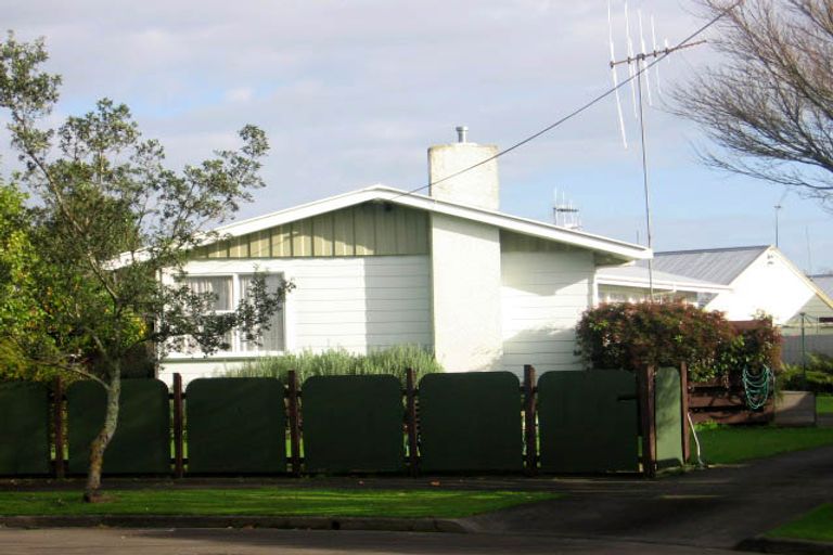 Photo of property in 9 Marsden Place, Awapuni, Palmerston North, 4412