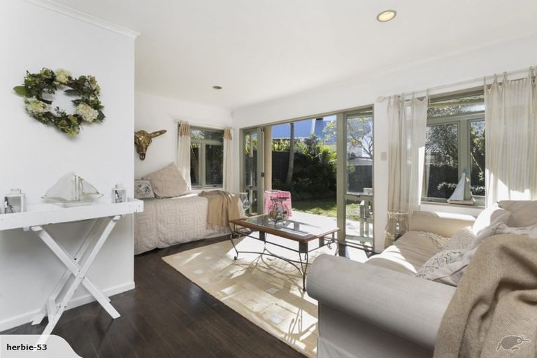 Photo of property in 285a Oceanbeach Road, Mount Maunganui, 3116
