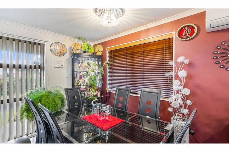 Photo of property in 2/127 Coronation Road, Papatoetoe, Auckland, 2025