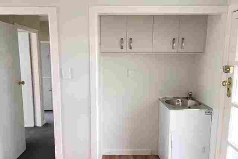 Photo of property in 2/116 Te Atatu Road, Te Atatu South, Auckland, 0610