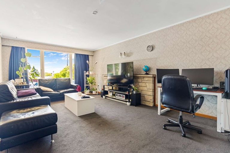 Photo of property in 21 Carey Street, Maeroa, Hamilton, 3200