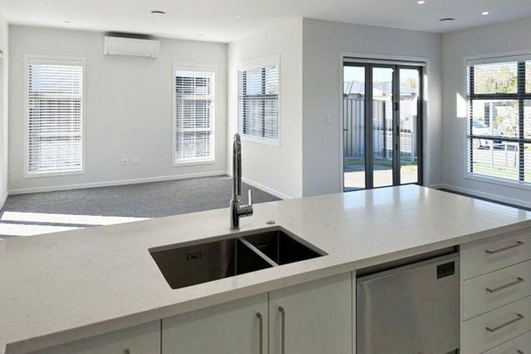 Photo of property in 17 George Yee Place, Taradale, Napier, 4112