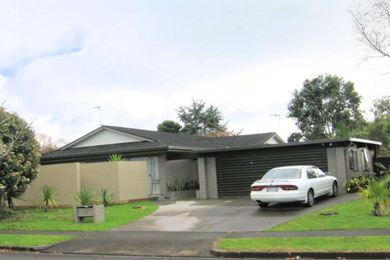 Photo of property in 32 Fratley Avenue, Farm Cove, Auckland, 2012