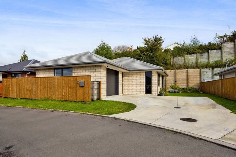 Photo of property in 16 Nukuroa Close, Waitara, 4320