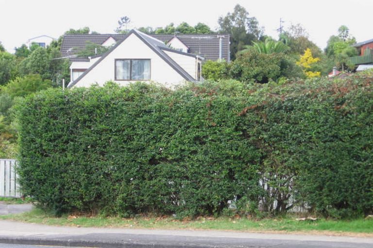 Photo of property in 100b Godley Road, Green Bay, Auckland, 0604