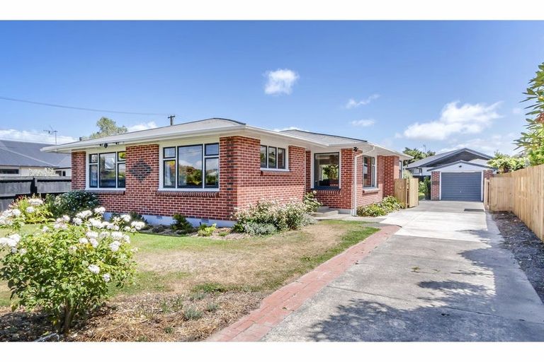 Photo of property in 15 Torquay Place, Bryndwr, Christchurch, 8053