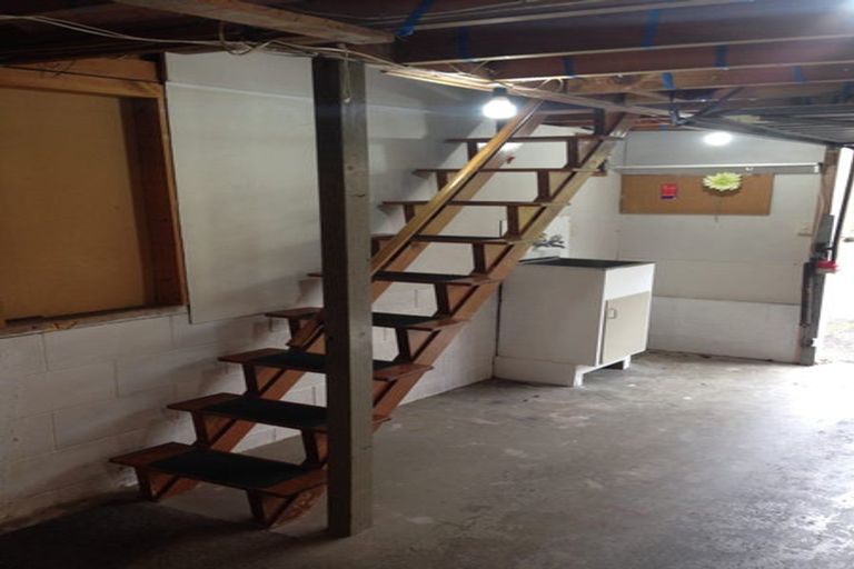 Photo of property in 2/26 Karaka Street, New Lynn, Auckland, 0600