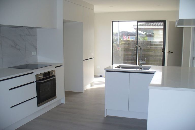 Photo of property in 27 Von Sturmer Street, Mangere East, Auckland, 2024