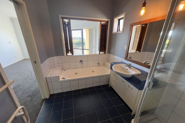 Photo of property in 98 Nautilus Drive, Gulf Harbour, Whangaparaoa, 0930