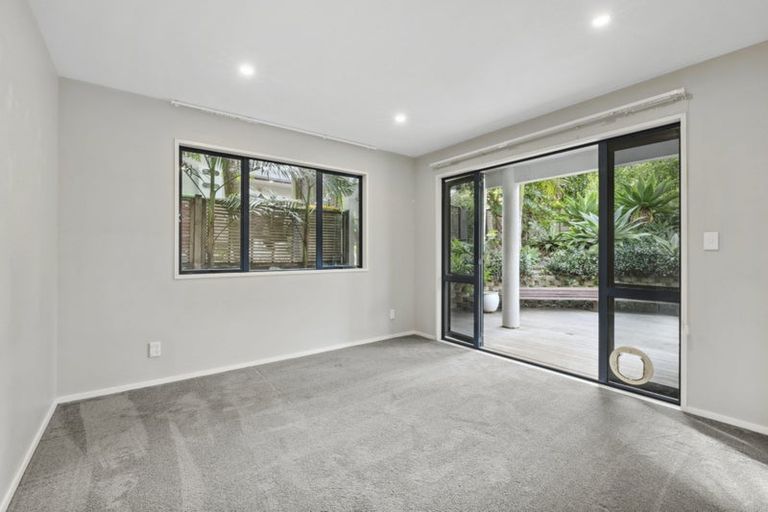Photo of property in 2/24 Heathcote Road, Castor Bay, Auckland, 0620