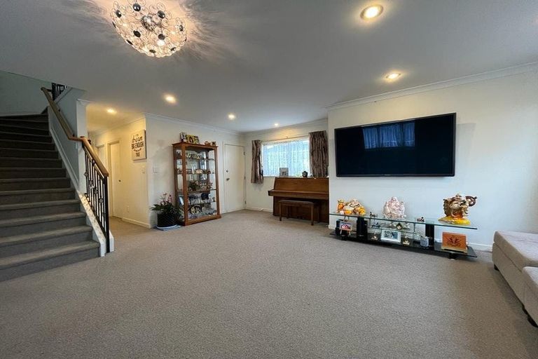 Photo of property in 1/41 Butley Drive, Farm Cove, Auckland, 2012