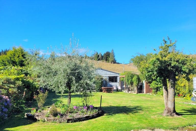 Photo of property in 13 Scotswood Street, Waikaia, 9778