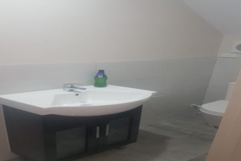 Photo of property in 3 Makora Road, Massey, Auckland, 0614