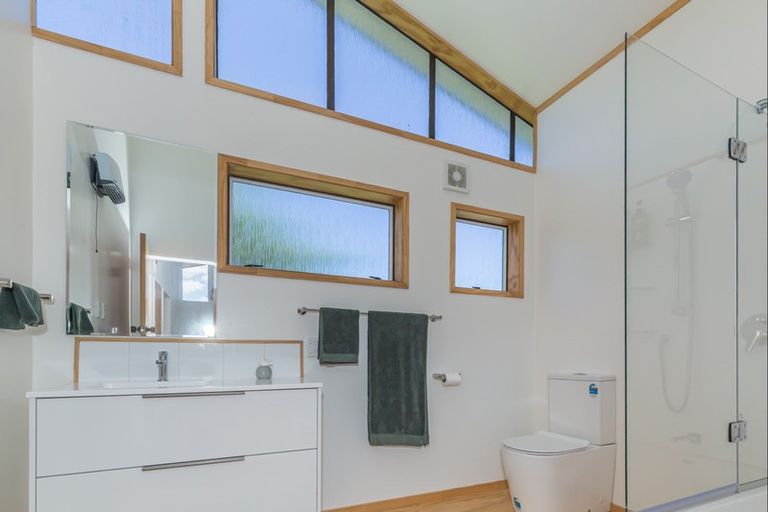 Photo of property in 66 Highbury Drive, Levin, 5510