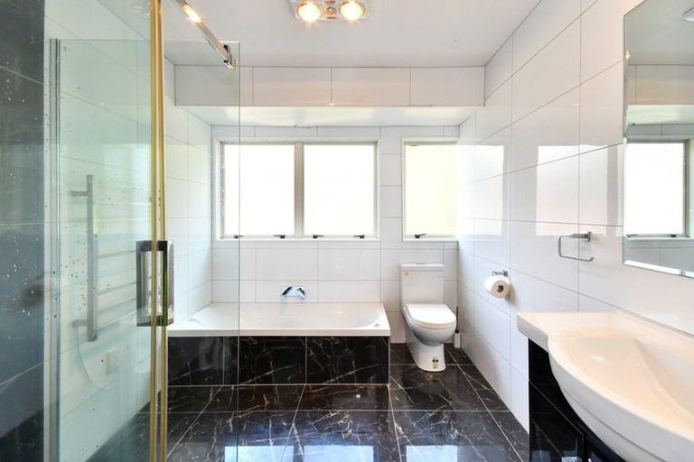 Photo of property in 15 Lowburn Place, Clover Park, Auckland, 2019