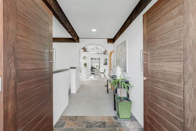 Photo of property in 7 Tabago Place, Half Moon Bay, Auckland, 2012