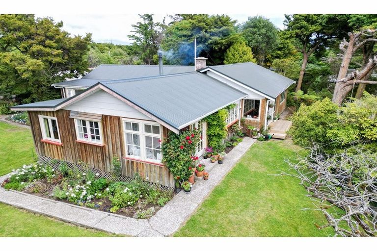 Photo of property in 32 Rakiura Parade, Otatara, Invercargill, 9879