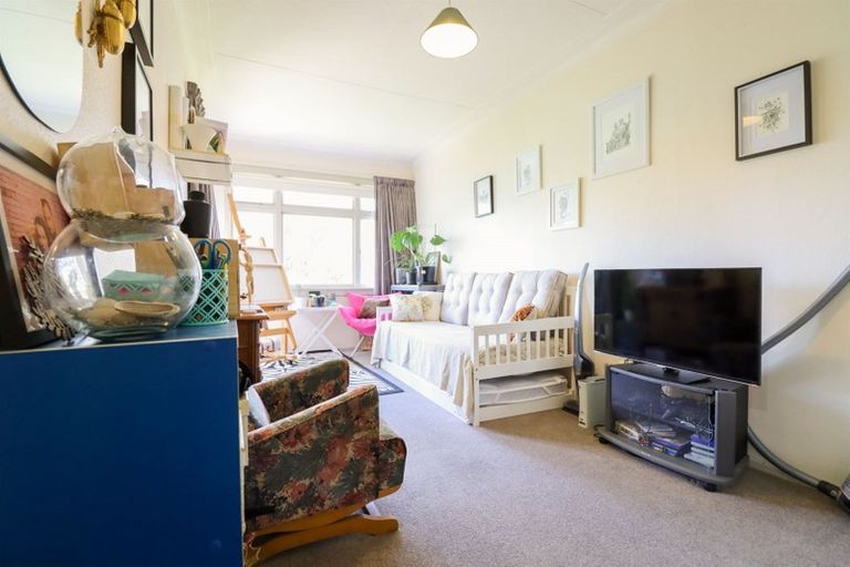 Photo of property in 14 Solway Street, Holmes Hill, Oamaru, 9401