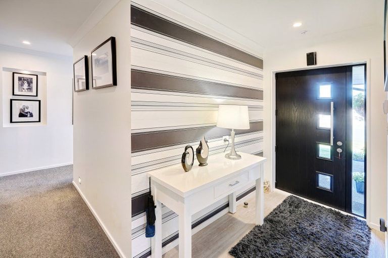 Photo of property in 6 Claremont Crescent, Amberley, 7410