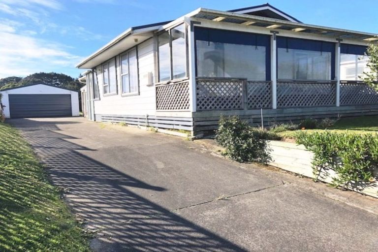 Photo of property in 626 Waitarere Beach Road, Waitarere Beach, Levin, 5510