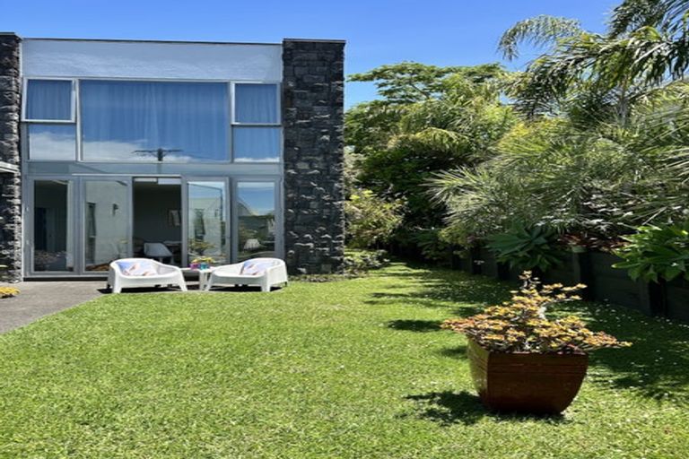 Photo of property in 7 Merani Street, Narrow Neck, Auckland, 0622