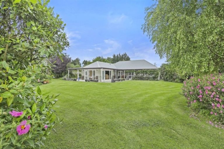 Photo of property in 152 Ashworths Road, Amberley, 7481