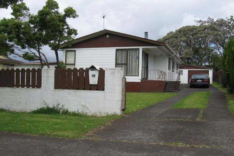 Photo of property in 13 Caringbah Drive, Papatoetoe, Auckland, 2025