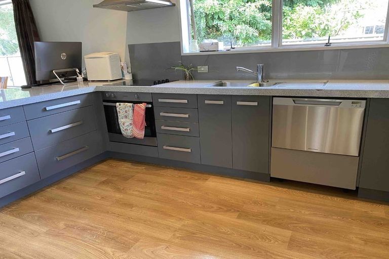 Photo of property in 3 Trigg Crescent, Taradale, Napier, 4112