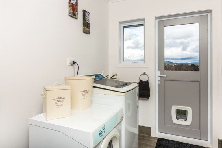 Photo of property in 2 Huka Heights Drive, Rangatira Park, Taupo, 3330