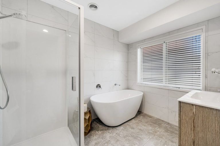 Photo of property in 38 Dannemora Drive, Dannemora, Auckland, 2016