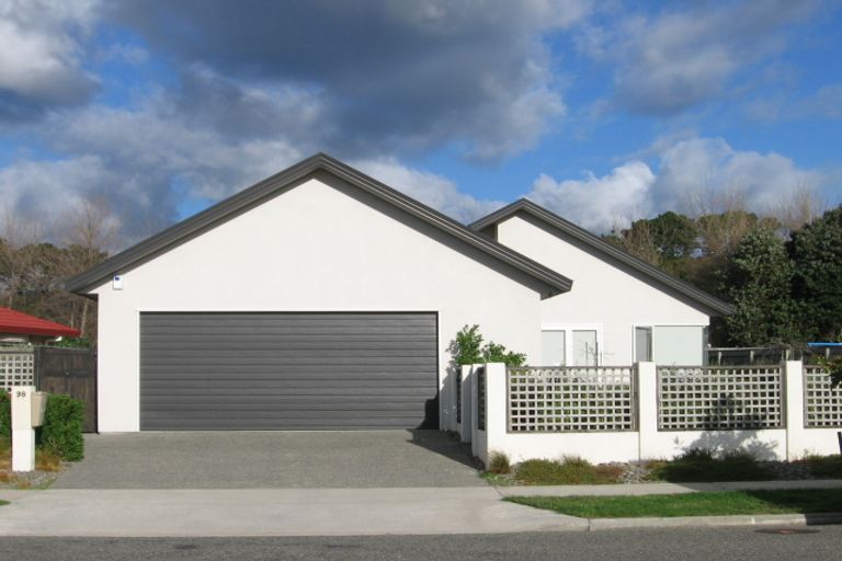 Photo of property in 98 Weggery Drive, Waikanae Beach, Waikanae, 5036