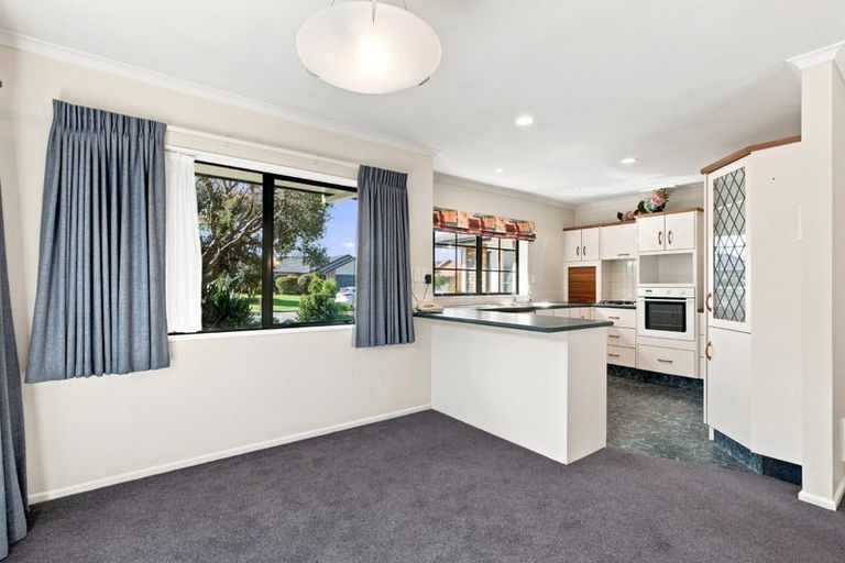 Photo of property in 14 Olympus Grove, Papamoa Beach, Papamoa, 3118
