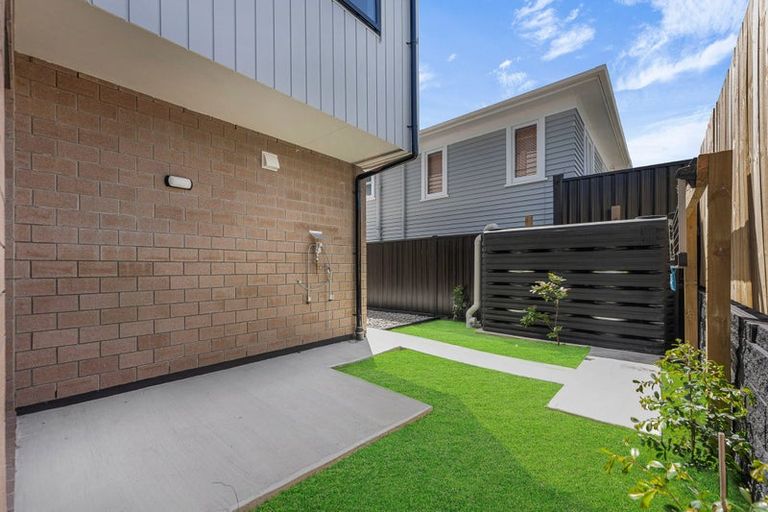 Photo of property in 12b Mcleod Road, Weymouth, Auckland, 2103