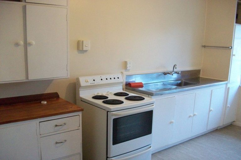 Photo of property in 14 Epsom Road, Sockburn, Christchurch, 8042