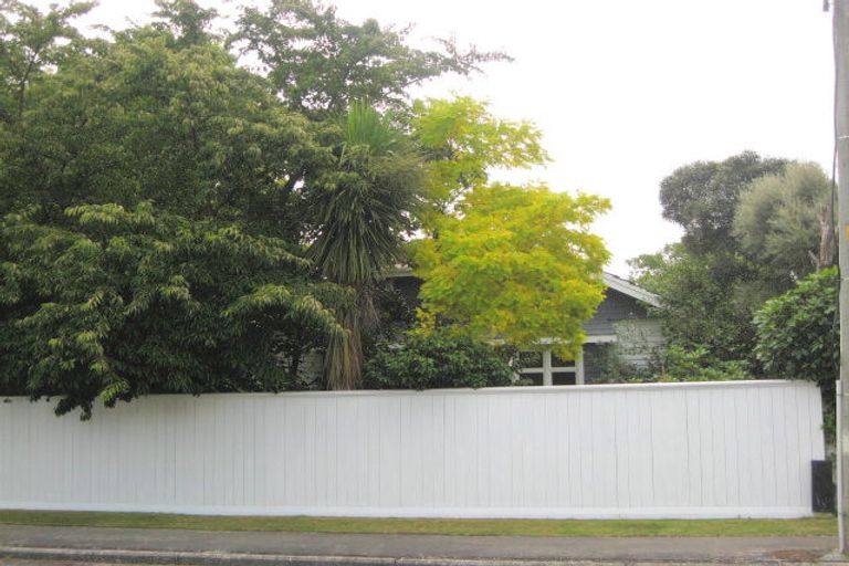 Photo of property in 105 Weston Road, St Albans, Christchurch, 8052