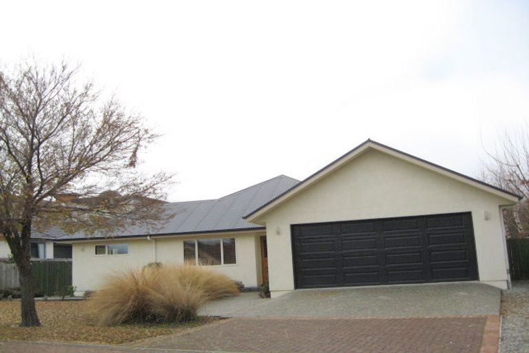 Photo of property in 39 Elm Tree Avenue, Frankton, Queenstown, 9300