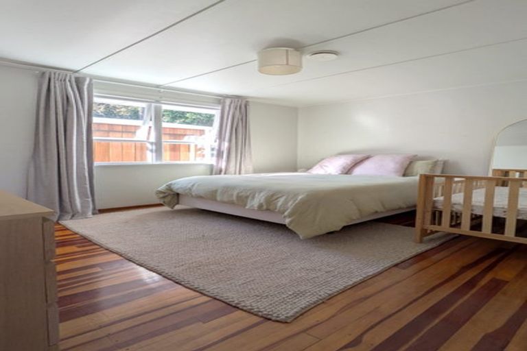 Photo of property in 1/30 London Road, Korokoro, Lower Hutt, 5012