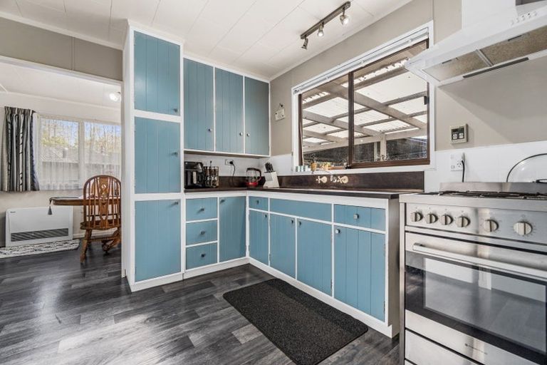 Photo of property in 74 Oakfield Crescent, Pukete, Hamilton, 3200