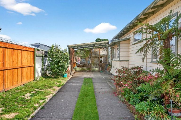 Photo of property in 24 South Belt, Solway, Masterton, 5810