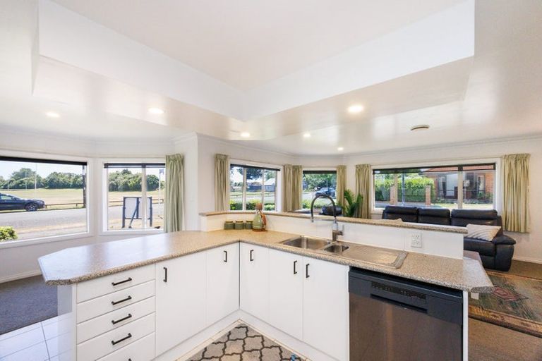 Photo of property in 15 Flemington Lane, Awapuni, Palmerston North, 4412