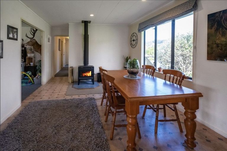 Photo of property in 690 Haruru Road, Kaukapakapa, 0873