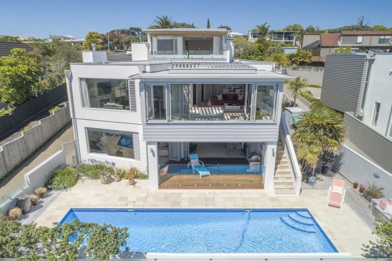 Photo of property in 48 Castor Bay Road, Castor Bay, Auckland, 0620