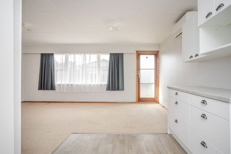 Photo of property in 9/25 Queen Street, Dannevirke, 4930
