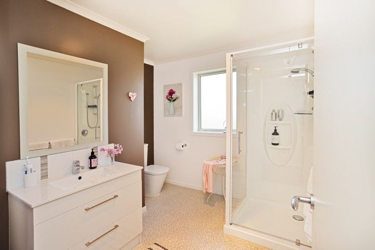 Photo of property in 74 Kirkbride Street, Wallacetown, 9816