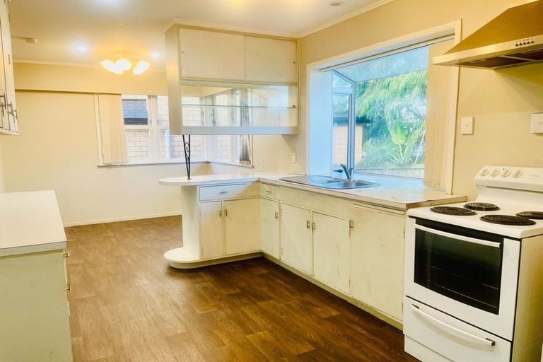 Photo of property in 96 Beaumonts Way, Manurewa, Auckland, 2102