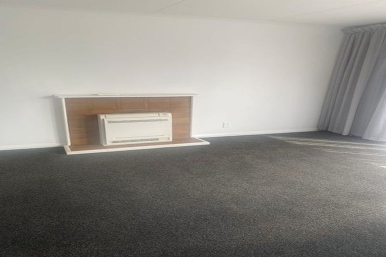 Photo of property in 31 Exeter Crescent, Takaro, Palmerston North, 4412