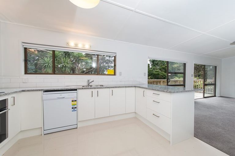 Photo of property in 13 Claret Place, Henderson, Auckland, 0612