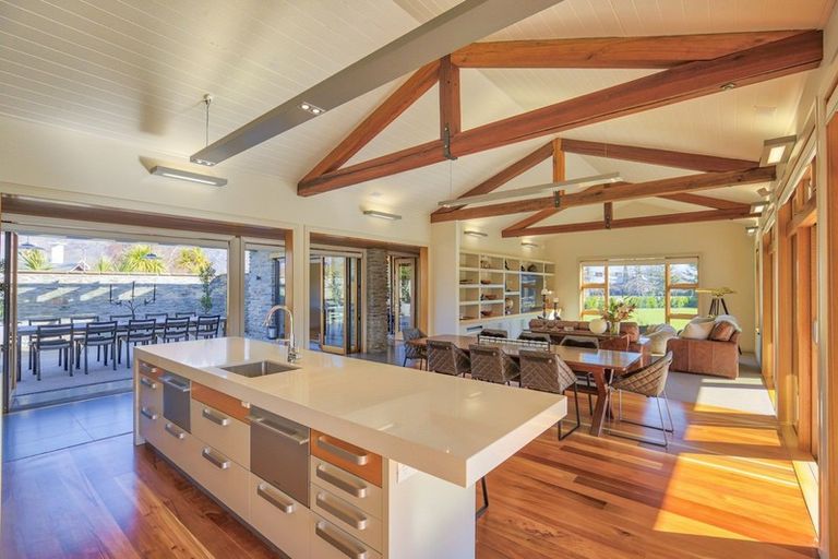 Photo of property in 8 Waimana Place, Wanaka, 9305
