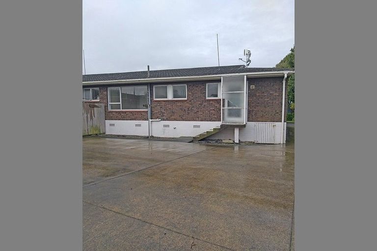 Photo of property in 466 Swanson Road, Ranui, Auckland, 0612