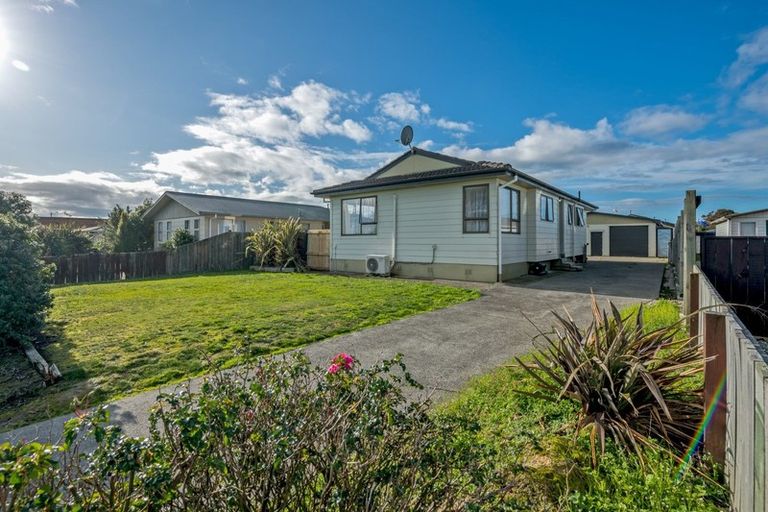 Photo of property in 9 Colonial Place, Kelvin Grove, Palmerston North, 4414